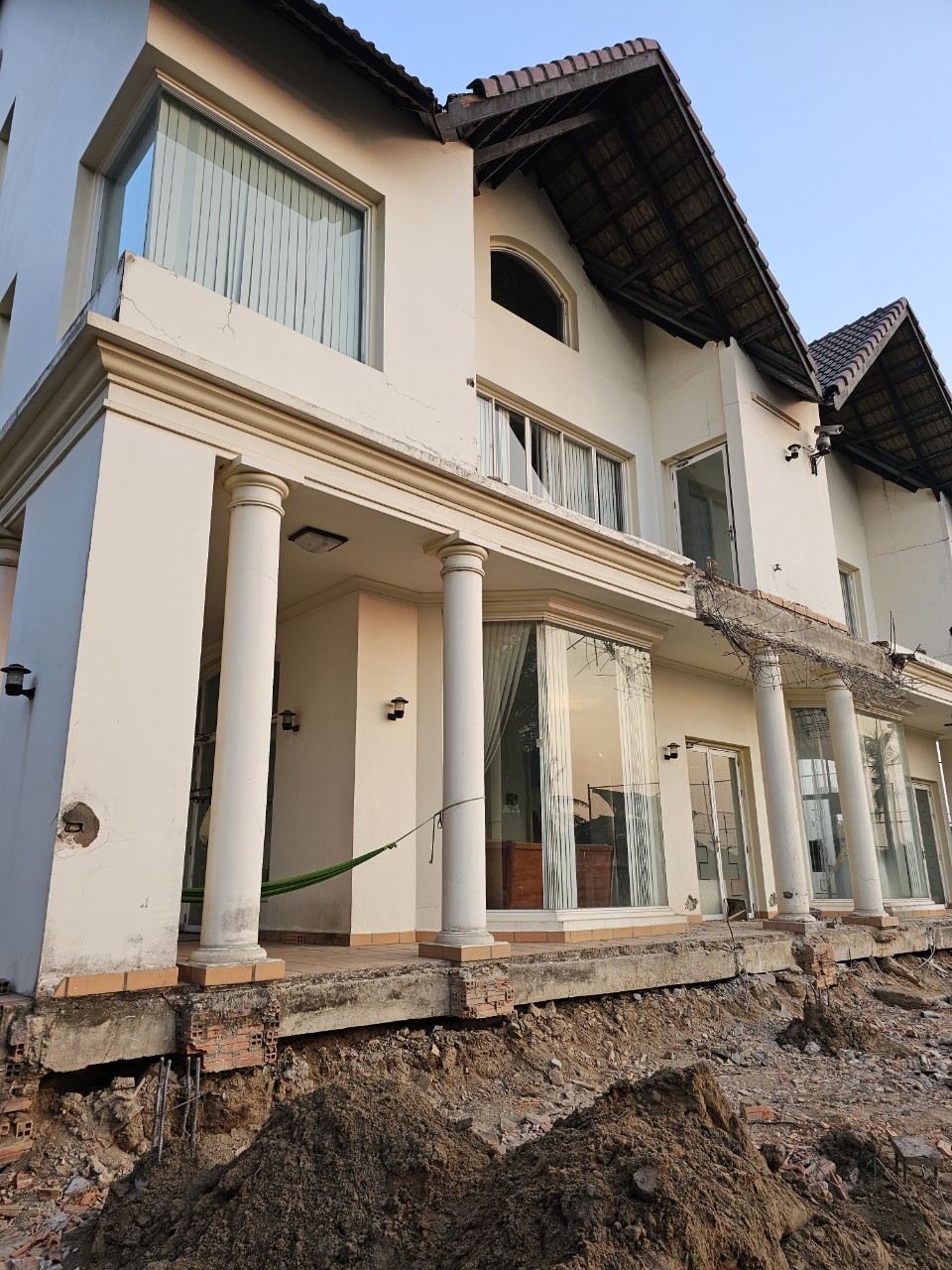 Tư vấn các bệnh lý công trình : nứt lún nghiêng thấm dột….